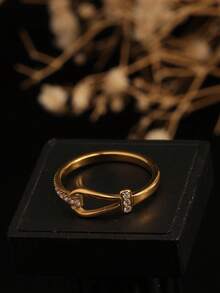 1 件不锈钢双箭丝带戒指，水滴形方晶锆石戒指，18K 镀金精致十字交叉指节戒指，适合女性日常佩戴