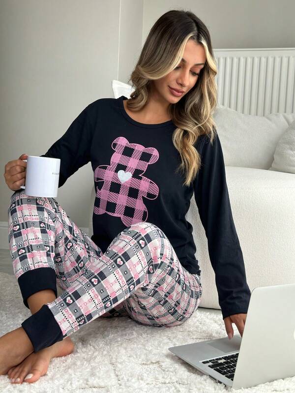 Set pigiama da donna con top a maniche lunghe con collo rotondo e stampa di orsetto cartoni animati e pantaloni a quadri