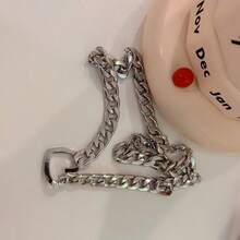 1 pieza Collar de cadena cubana de estilo vintage plateado con colgante de corazón hueco, delicado y único