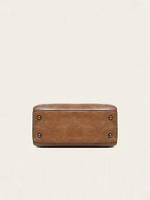 四件套女士大容量手提包套装，包括手提包、单肩包、斜挎包和钱包，可作背包使用，便携，经典休闲/商务休闲风格，适合青少年、女性、大学生、上班族、学生，适用于各种场合。