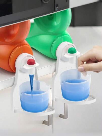 带滴水盘和内置皂液器的洗衣液杯架 - 通用夹式防溢洗涤剂和织物柔顺剂杯收纳盒，透明耐用塑料，可拆卸易清洁滴水收集器，稳定锁定支架和防滑夹；节省空间的洗衣机配件，适用于家庭、公寓、房车、宿舍、酒店、自助洗衣店 - 整洁的洗衣房，防溢，便携