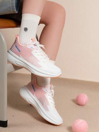 OEIN 女士运动鞋户外跑步日常休闲时尚学院风透气舒适防滑鞋底前绑带设计