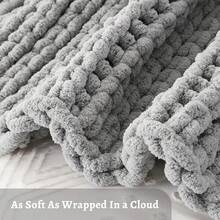 Battilo Beige Chunky Knit Throw Blanket, Soft And Thick Chenille Throw Blanket, 50x60 Handmade Knit Crochet Blanket, Cozy Knot Knitted Throw Blankets Couch Home Decor, Taupe - Xám - Xem 3