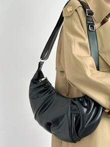 大容量复古软皮褶皱新月包，风格慵懒，休闲百搭，单肩斜挎通勤两相宜。 - 黑色 - 查看 6