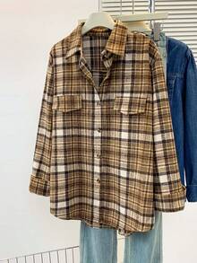 女士复古格纹磨毛衬衫，长袖纽扣衬衫式外套，带领子和口袋，适合秋冬春季休闲日常穿着。 - 咖啡棕 - 查看 3