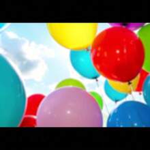 136 件雪霜主题气球套装，金属蓝色、银色、马卡龙蓝色和白色气球，冬季派对装饰，圣诞节派对，万圣节装饰，派对氛围，气球组合，节日庆典，优雅的金属光泽，闪亮的气球，装饰套装，活动策划者庆祝的必备品，洗礼装饰，性别揭晓派对，圣餐派对装饰