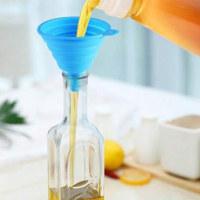 1pcs Silicone Folding Funnel Portable Small Funnel Large Wine Leak Multi-Purpose Kitchen Large Caliber Oil Leak Pouring Color Randomly Sent, Silicone Foldable Kitchen Funnel, Liquid Transfer, Suitable For Water Bottle Oil Liquid, Powder Transfer, Portable,Embudos De Cocina,Kitchen Essentials,House Essentials
