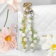 [1 pieza Llavero de Lirio del Valle Blanco Multicapa]Lindo llavero floral, colgante y accesorio para bolsos, accesorio de llave romántico con flor para llaves, bolsos, carteras y estilo diario, artículo estético de Cottagecore 2025 perfecto para regalar, looks de moda y agregar un toque delicado a tu colección de accesorios
