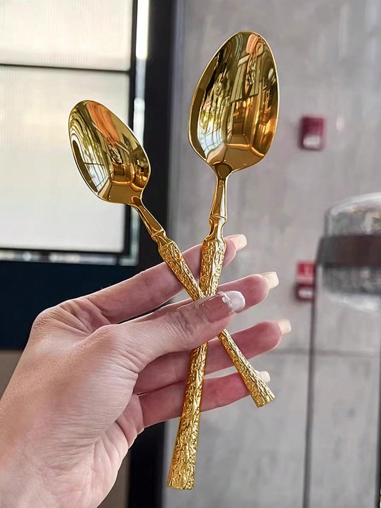 احصل على مجموعة أدوات مطبخ عالية الجودة تتكون من 4...