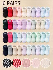 12/6/1 Paar Baby Socken mit zufälligen Farben, Grip, verstärkt für Herbst und Winter, geeignet für Kleinkinder. Es sind mehrere Farben erhältlich, entworfen mit kleinen Fußabdruck-Mustern und Klebepunkten. Baby Socken, Neugeborenen Socken, Kleinkind Socken, Säuglings Socken.