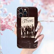 1 Pieza Nueva Funda de Teléfono Creativa Única "The Outsider", Resistente a Impactos y Caídas con Protección de Lente, Compatible con los Modelos  11/12/13/14/15/16 Pro Max, Unisex, Resistente a Impactos y Desgaste - Mezcla de colores - Ver 7