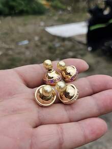 2 Stücke Buchstaben Vintage Klassisch Kugel Modisch Elegant Ohrstecker für Frauen, geeignet für den täglichen Gebrauch und als Geschenk - Gold - Übersicht 3