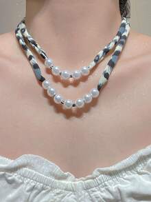 1pc Elegant Leopard Print Scarf With Faux Pearl Beaded Necklace, Women Necklace, Suitable For Daily, Festival, Party Wear In Autumn/Winter, Gift For Friends And Family, Women Jewelry