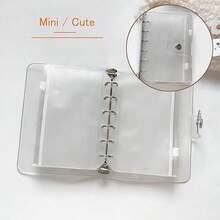 1 pieza Cuaderno de recambio, diseñado para varios cuadernos de hojas sueltas, ajuste perfecto para un reemplazo y organización fáciles. Bolsa de almacenamiento multifuncional, conveniente para guardar artículos de papelería y suministros de oficina, manteniendo tu escritorio ordenado. Adecuado para el hogar, la oficina y los estudiantes, ayudándote a almacenar y organizar eficientemente la papelería, mejorando la eficiencia del trabajo y el estudio (color y estilo enviados al azar)