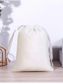 Sacchetto di Natale in velluto personalizzato, sacchetto regalo con cordoncino personalizzato, sacchetto di Natale personalizzato, sacchetto di Natale in velluto, stampato con nome e iniziale, sacchetto regalo per feste di Natale, colorato, moderno, personalizzato, unico, regali ideali per lui, regali ideali per lei, fidanzato, papà, fidanzata, mamma, famiglia, amici, tea room, casa, giardino, ufficio, per anniversari, per compleanni, per lauree, per matrimoni, per inaugurazione della casa