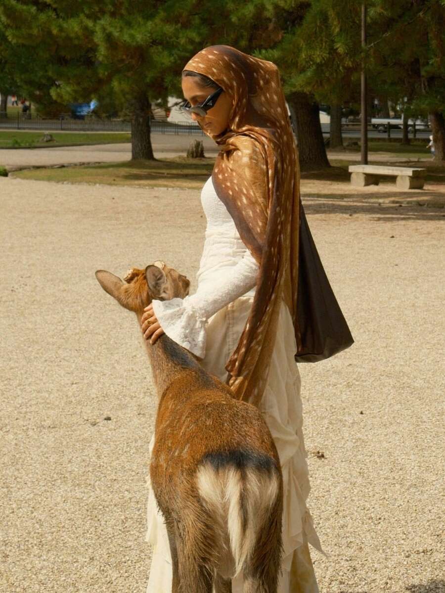 1 Khăn choàng cổ nữ, khăn trùm đầu họa tiết hươu báo Bohemian màu nước, thích hợp để mặc hàng ngày