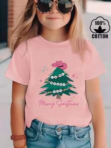 Esta nueva y moderna camiseta de manga corta 100 % algodón para niña luce un estampado navideño. Esta camiseta holgada, informal y versátil está confeccionada con un tejido suave y agradable para la piel de tu bebé. Ya sea para una reunión familiar, un evento escolar o una salida para jugar al aire libre, esta camiseta permite que tu hija se mueva con libertad y comodidad. - Rosa - Ver 1