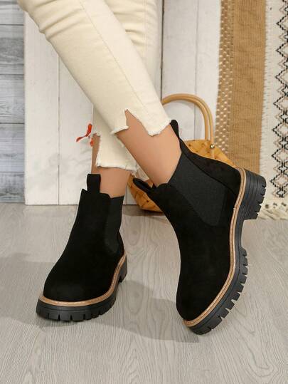2025 Autumn/Winter Women's Plus Size Chelsea Boots, Casual British Style Short Boots, Korean Version