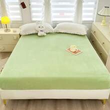 1pc Soft Flannel Mattress Protector Cover, Warm For Winter, Machine Washable, Without Pillowcase, Mattress Pad Cover