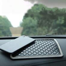 1pc Silicone Dual-Row Diamond Grid Anti-Slip Car Dashboard Mat, Durable And Easy To Clean Non-Slip Pad Suitable For Most Vehicles, Silicone Material With High Friction, Prevents Sliding Of Items Like Phone, Keys Even On Bumpy Rides