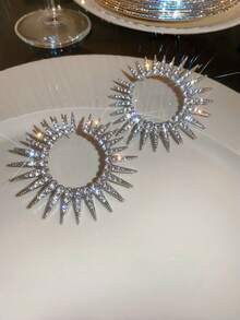 1Pc Glamorous Sunburst Hoop Earrings - Clear Rhinestone Statement Earrings For Women, Hypoallergenic Large Sparkle Hoops For Party & Daily Wear