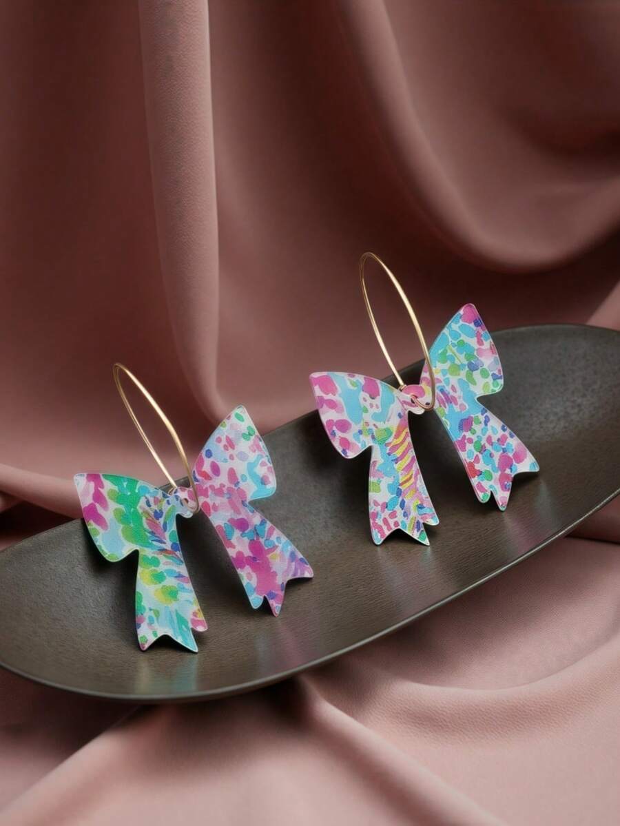 2pcs Fashion Women's Graffiti Colorful Bow Earrings, Cute Acrylic Bow Design Earrings, European And American Style