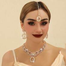 4PCS Personalized And Exaggerated Alloy Rhindiamond Necklace And Earring Set For Women, Luxurious Crystal Banquet And Wedding Dress Accessory Set - Gold - View 2