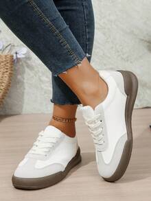 New Fashionable Patchwork Retro Casual Shoes, Soft Bottom Luxury Sneakers, Versatile Niche Shoes, Autumn - White - View 6
