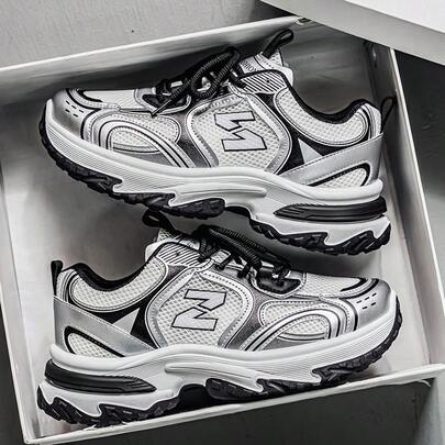 新款男士时尚休闲鞋，舒适百搭的男士运动鞋，厚底休闲鞋/运动鞋，银色、灰色、米色可选，尺码39-44，完美搭配运动牛仔裤