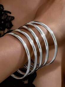 2pcs Fashionable Exaggerated Metal Pattern Bangle Bracelets, Suitable As Gifts For Friends
