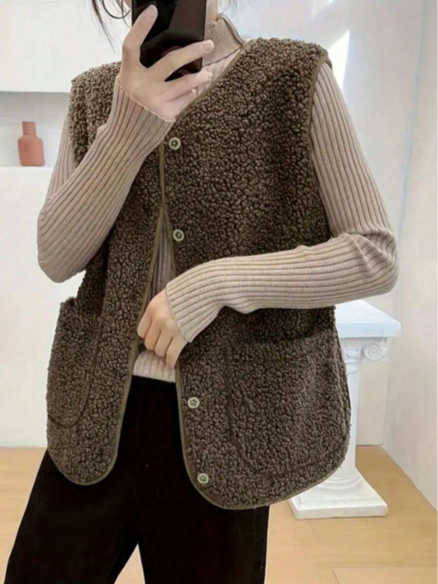 女式加大码灯芯绒背心，无袖，圆领，棕色，常规长度，带口袋和纽扣