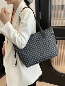 Large Capacity Versatile Printed Tote Bag, Rivet Decor, Retro Floral Print, Spacious Shoulder Bag, Fashionable Daily Handbag - Black - View 3