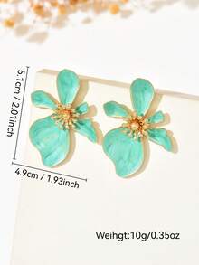 1 par de pendientes de flor 3D esmaltada verde de alta gama y versátiles, pendientes de flor 3D esmaltados asimétricos retro elegantes y con relieve, adecuados para uso diario, bodas y fiestas de mujeres (el esmalte puede tener pequeños defectos)