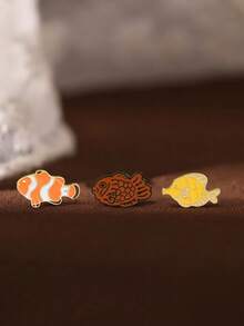 1/6pcs Alloy Cartoon Whale Brooch, Cute Ocean Series Adjustable Decorative Badge, Metal Versatile Clothing & Backpack Pin - Multicolor - View 4