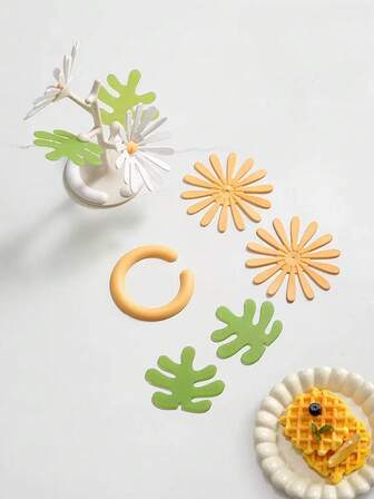 1pc Asymmetrical Daisy Heat Resistant Mat, Decorative Non-Slip Removable Coaster For Kitchen