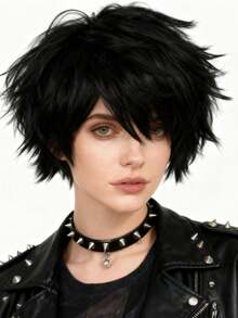 黑色短款蓬松直发动漫角色扮演假发，带刘海，男女通用，适合派对、日常、圣诞节、假日、动漫展、展览、舞台摄影道具等场合。这款假发采用无胶耐热合成纤维制成，带有刘海，高密度，外观自然，男女皆宜，可作为通用角色扮演假发、卡通服装发饰、节日礼物、主题活动装饰等。 - 黑色 - 查看 3