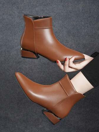 Fall/Winter Women's High-End Brown Leather 4cm Spliced Pointed Toe Electroplated Glossy Chunky Heel Metal Side Zipper Fashionable Sexy Party Short Ankle Chelsea Boots