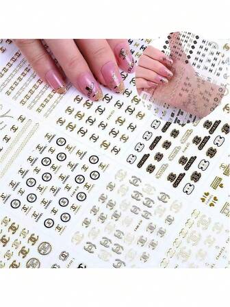 金属調ネイルシール 30枚入り、3Dセルフアドヒーシブネイルアートデコレーション