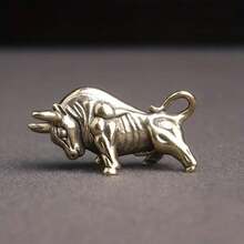 Brass Bull Bullfighting Muscle Bull Micro Carving Animal Key Chain Pendant Accessories Creative Keychain Pendant Small Ornaments - 1 PC Muscle Cow - View 4