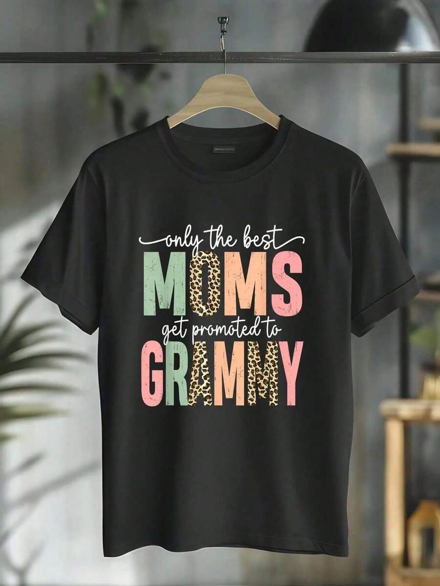 Camiseta casual de 100% algodón "Las grandes mamás son ascendidas a abuela" - Regalo de cumpleaños para la abuela - Camiseta de verano para mujeres y hombres, ajuste relajado, comodidad clásica - Negro - Ver 1