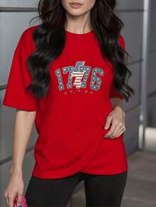 The Print Shows The Number 1776 With A Lightning Bolt Decorated With Stars And Stripes Symbolizing The Freedom And Independent Spirit Of The United States. 100% Soft And Comfortable Cotton Women's T-Shirt. - 紅色 - 查看 8