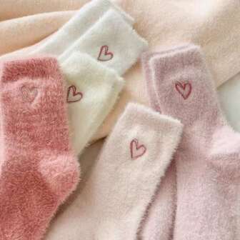 1双/5双装心形蝴蝶结毛绒袜，5双装混色节日圣诞礼物袜（女士款），保暖加厚休闲袜，适合户外、居家、睡眠穿着