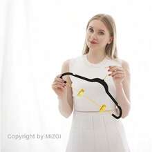 Premium All Black Velvet Pants Hangers With Adjustable Clips (Pack Of 20) Slim Skirt Hangers- Non Slip Felt Outfit Dress- Black Hooks,Space Saving Shirt Clothes -END - 黑色/金色 - 查看 7