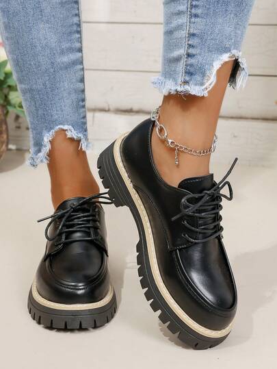 Damen Plateau-Schnürer, schwarze Lässig-Schulstil Ballerinas