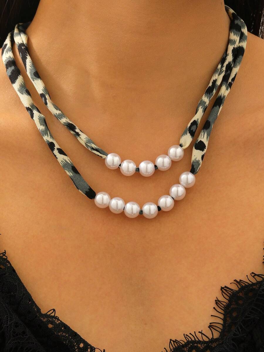 1pc Elegant Leopard Print Scarf With Faux Pearl Beaded Necklace, Women Necklace, Suitable For Daily, Festival, Party Wear In Autumn/Winter, Gift For Friends And Family, Women Jewelry