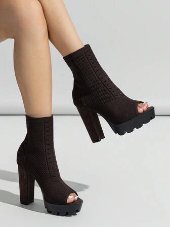 Bottines à talons épais pour femmes, bout rond, style Glissant, pour l'automne/l'hiver. Décontractées, confortables et élégantes pour les fêtes. Bottes plateforme imperméables à semelle épaisse, marron café