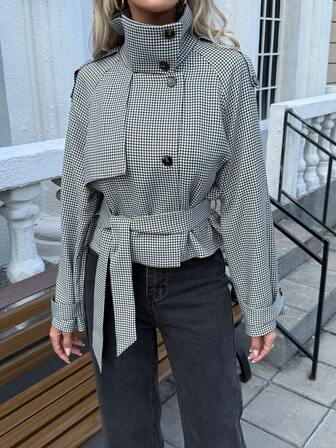女式涤纶格子长袖风衣，休闲通勤风格风衣夹克，带翻领和纽扣细节