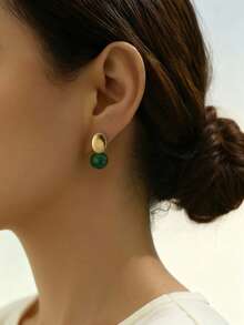 一对绿色简约圆珠吊坠女士耳环，适合女性佩戴的珠宝配饰、派对礼物、生日礼物