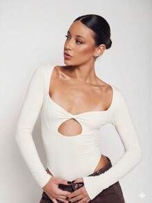 Low-Cut Bodysuit With Long Sleeves, Comfort And Style - White - View 2