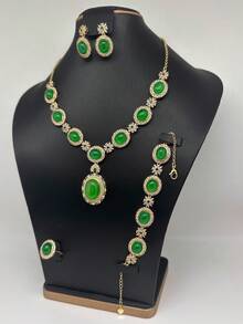 Juego de joyería con forma de rosa de 4 piezas: aretes, collar, pulsera y anillo con piedras de circonita blanca, accesorios para vestido de novia, regalo para la novia, nuevo lanzamiento en Medio Oriente, Dubái, Arabia Saudita